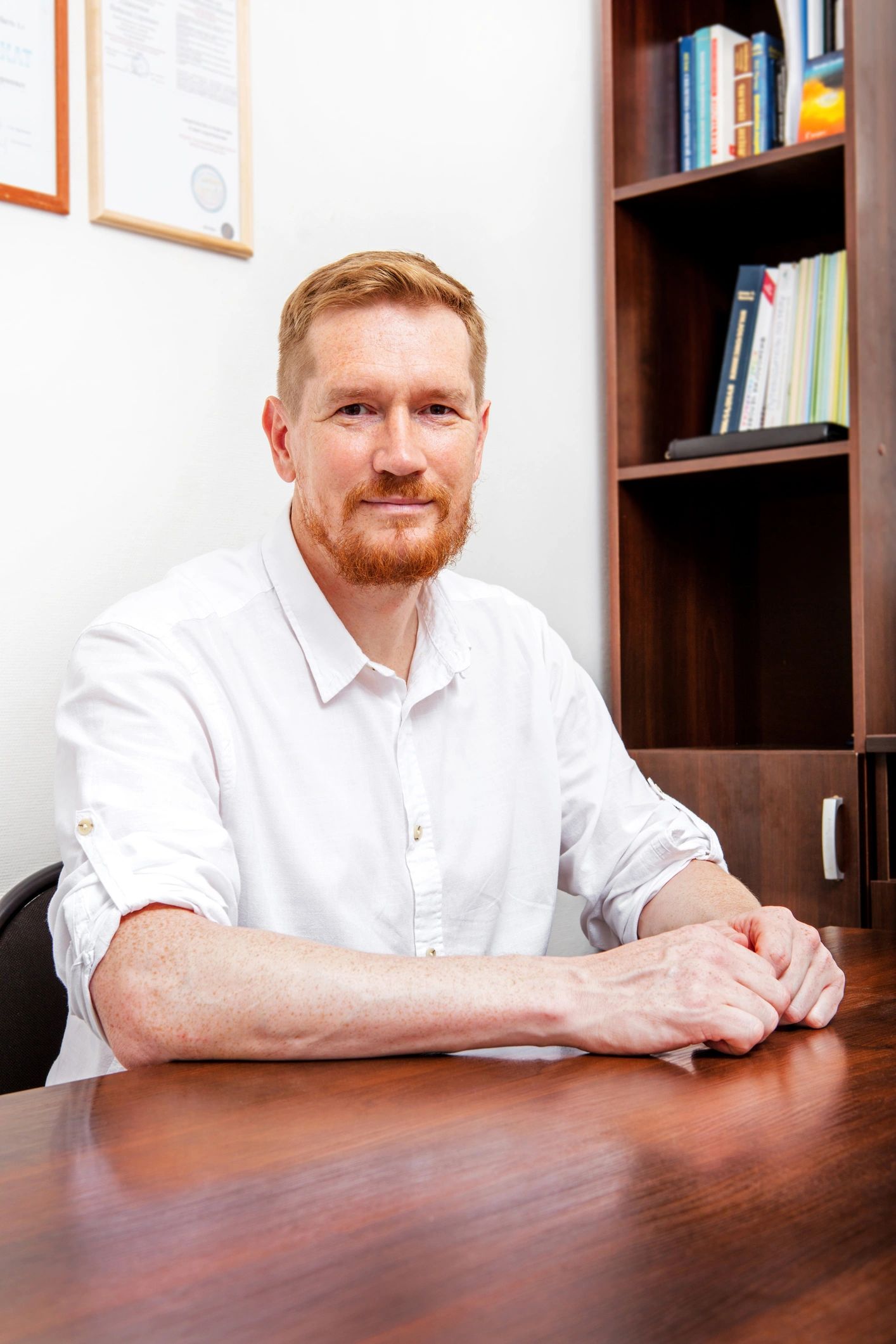 Portrait of Dr. Jordan Hyde in clinic